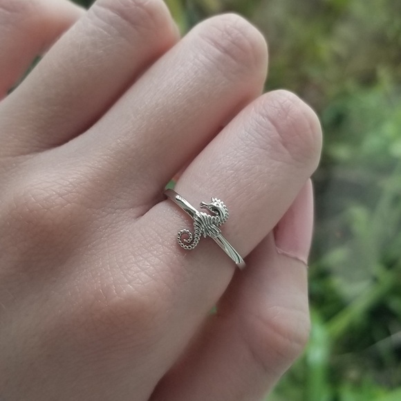Seahorse Ring - Picture 8 of 8